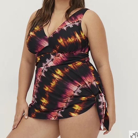 Torrid ASYMMETRICAL HEM SWIM DRESS SHORT LENGTH STRIPE TIE DYE | multiple sizes - Picture 2 of 12
